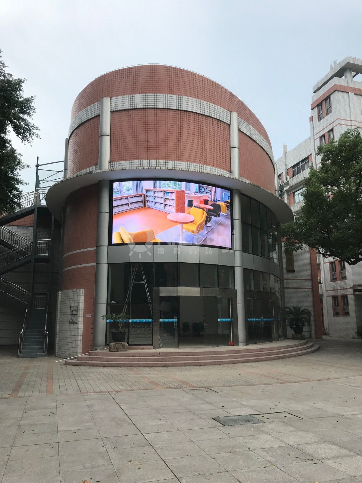 201909師大附中P4戶外弧形1.jpg